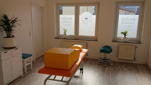 Physio-Zauberhand-Raum-hinten-links.JPG